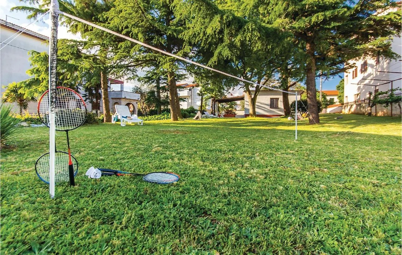 2 Bedroom Pet Friendly Home In Medulin Holiday home