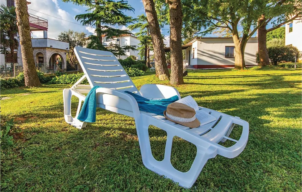 2 Bedroom Pet Friendly Home In Medulin 0*,
